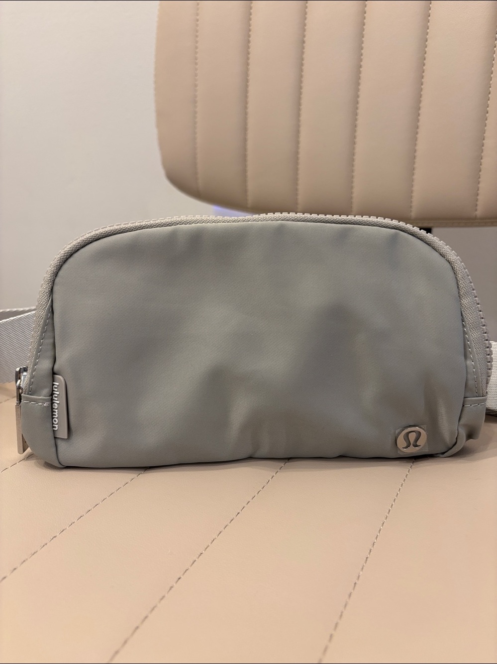 Lululemon Light Gray Everywhere Belt  Bag SOLD OUT style NWT